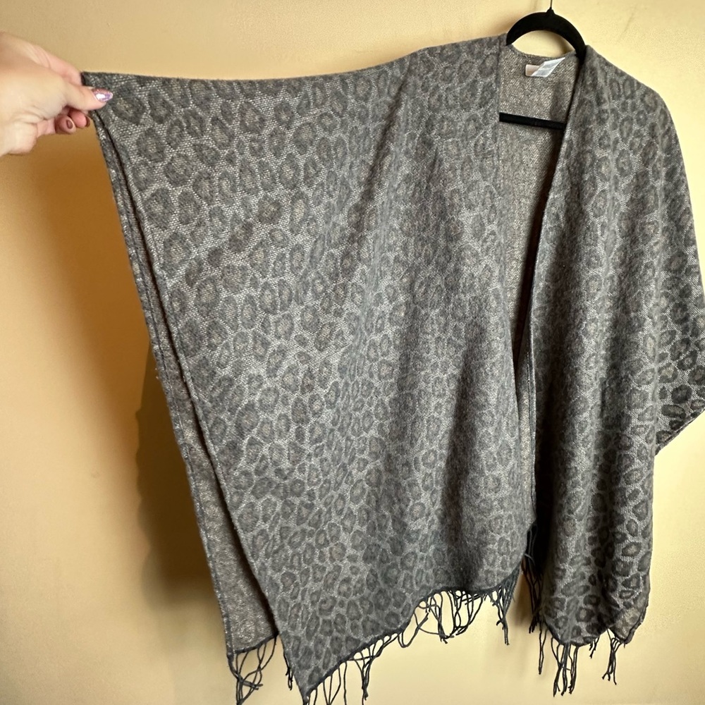 Woolrich Leopard Animal Print Shawl Poncho Open Front Blanket Wrap One Size - Picture 4 of 11